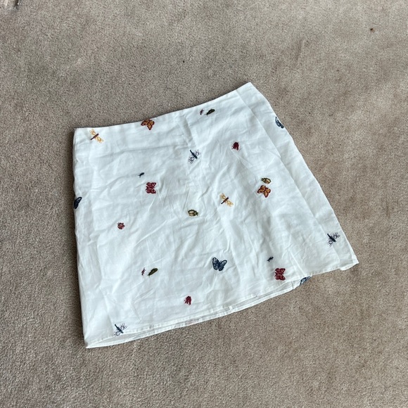 SOLD NWNT white linen blend butterfly mini skirt - Picture 5 of 6